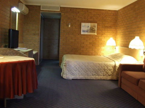 The John Hunter Motel - Hotel QLD 3