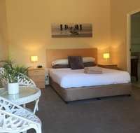 The Nosh  Nod - Howick Street - Hotel QLD
