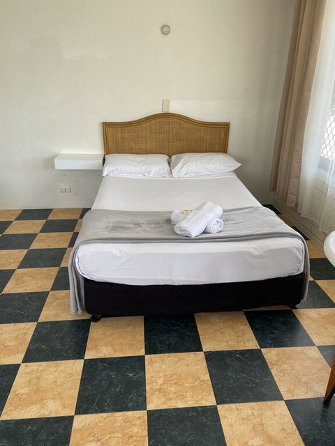 THE QUEENSLANDER MOTEL - Hotel QLD 2
