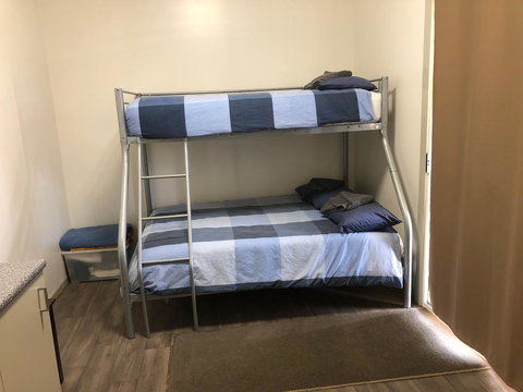 The Retreat - Hotel QLD 1