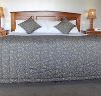 The Saltbush Motor Inn - Hotel QLD