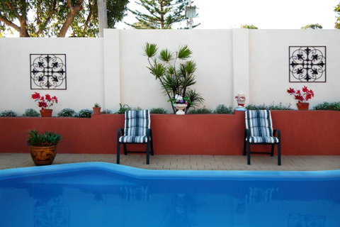 The Spanish Retreat And BnB - 24 Hrs - Hotel QLD 3
