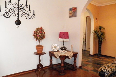 The Spanish Retreat And BnB - 24 Hrs - Hotel QLD 2