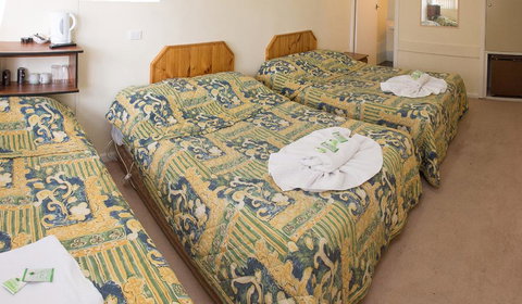 The Swiss Motel - Hotel QLD 1