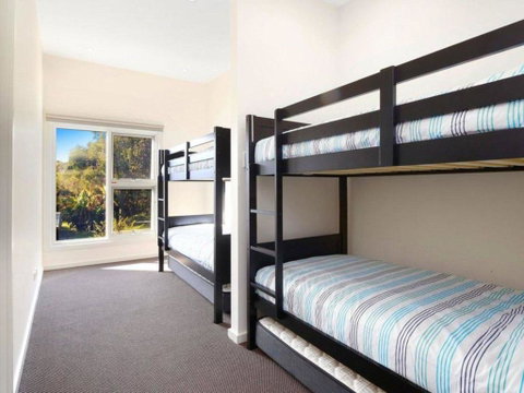 The Wharf House - Budgewoi - Hotel QLD 1