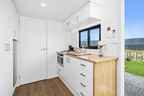 TINY HOME......BIG Views - Hotel QLD 3