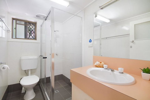 Tondio Terrace Flat 5 - Pet Friendly, Ground Floor Budget Style Accommodation - Hotel QLD 3