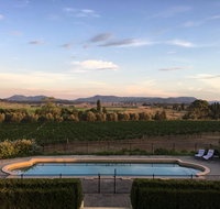 Tranquil Vale Vineyard - Hotel QLD