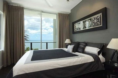 Trilogy On The Esplanade. Room With A View! - Hotel QLD 1