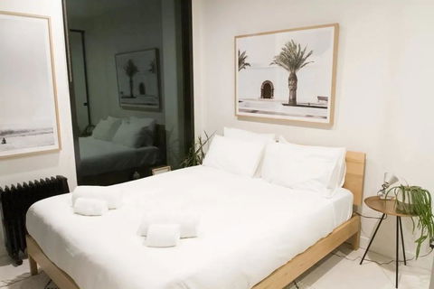 Trendy 1 Bedroom Apartment In The Heart Of Collingwood - Hotel QLD 2