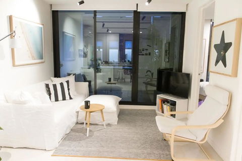 Trendy 1 Bedroom Apartment In The Heart Of Collingwood - Hotel QLD 0