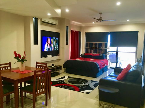 Ultra Modern Private Studio Room - Hotel QLD 2
