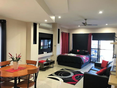 Ultra Modern Private Studio Room - Hotel QLD 0