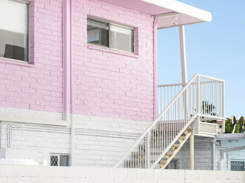 Ventura Beach Motel 2 Bed Poolside - Unit 4 - Hotel QLD 3