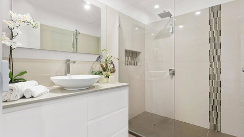 VIEWS AT MCCRAE..... - Hotel QLD 0