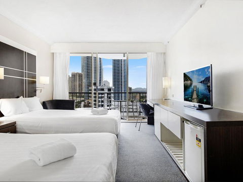View - In Heart Of Surfers Paradise - Hotel QLD 3