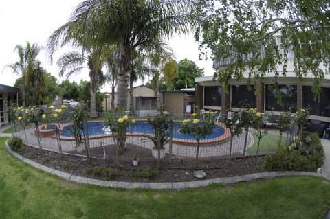 Warrina Motor Inn - Hotel QLD 3