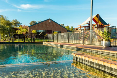 Blazing Stump Motel & Suites - Hotel QLD 6