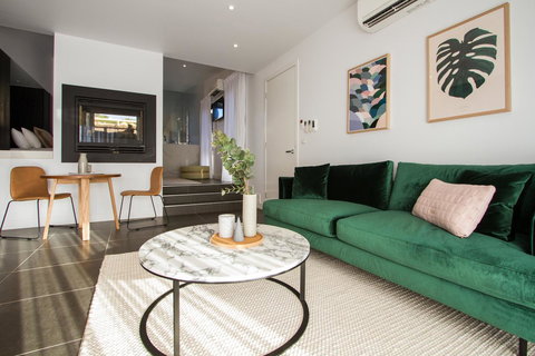 Hepburn Springs Escape - Hotel QLD 8