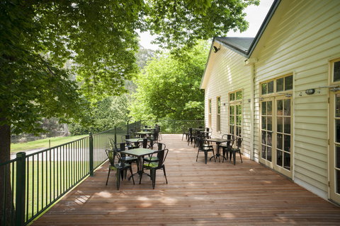 Oscar\'s On The Yarra - Hotel QLD 9