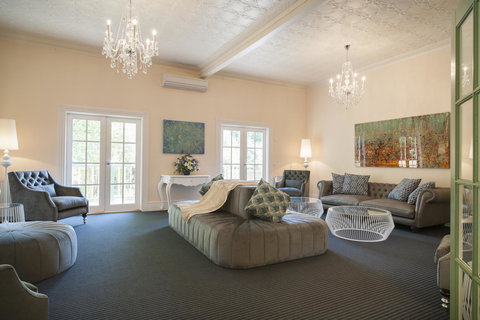 Oscar\'s On The Yarra - Hotel QLD 4