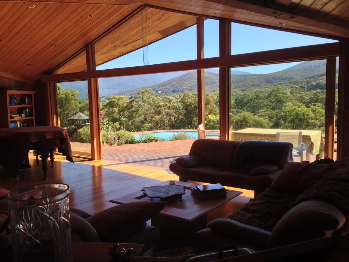 Yarra Junction VIC Hotel QLD