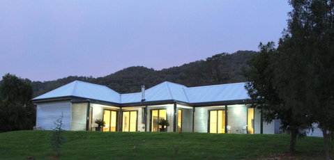 3 Bells Alpine Cottage - Hotel QLD 11