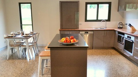 3 Bells Alpine Cottage - Hotel QLD 14