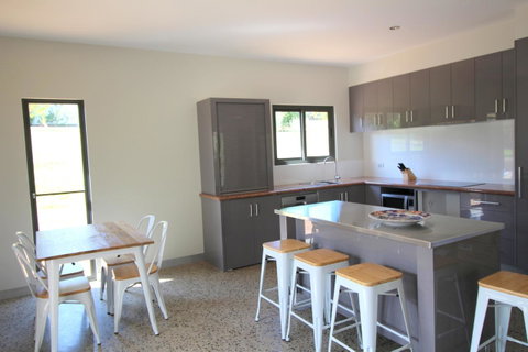 3 Bells Alpine Cottage - Hotel QLD 13