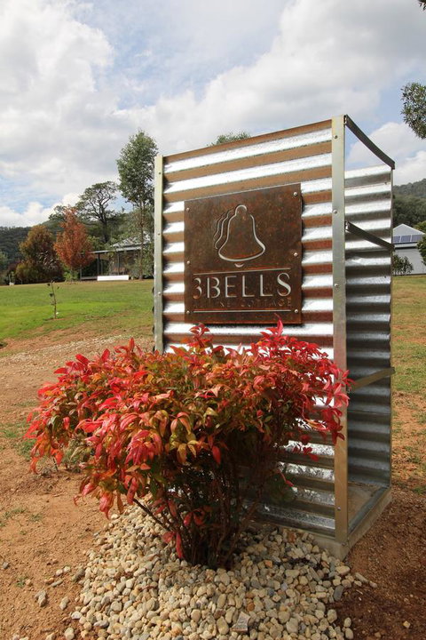 3 Bells Alpine Cottage - Hotel QLD 12