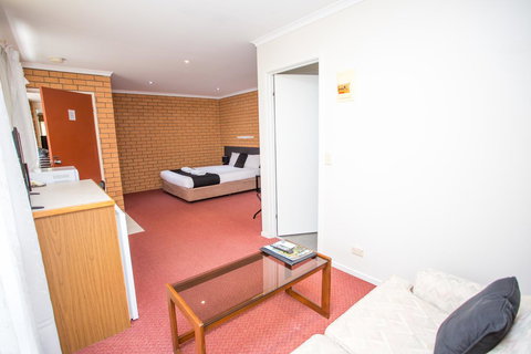 Blue Whale Motor Inn & Apartments - Hotel QLD 8