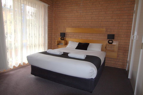 Blue Whale Motor Inn & Apartments - Hotel QLD 23