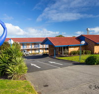 Blue Whale Motor Inn  Apartments - Hotel QLD