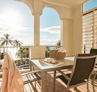 Sea Change Beachfront Apartments - Hotel QLD