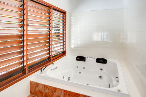 Paradise On The Beach Resort - Hotel QLD 9
