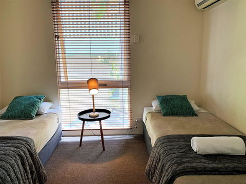 The Hastings Beach Houses - Hotel QLD 1