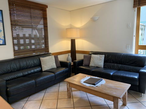 The Hastings Beach Houses - Hotel QLD 2