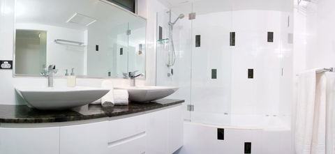 Poinciana 112 - Hotel QLD 15
