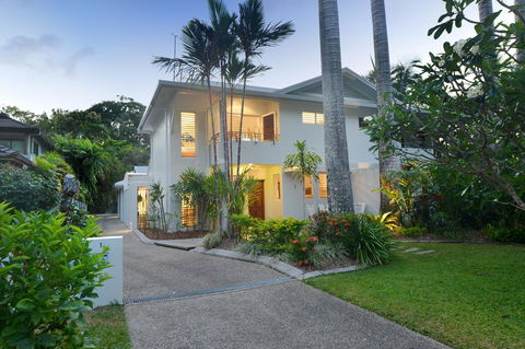 [ ANDY'S BEACH HOUSE ] - Hotel QLD 4