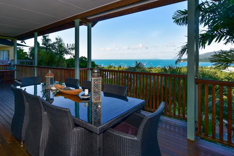 Bella Vista On Nara Pets Welcome - Hotel QLD 4