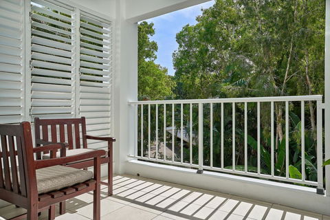 Palm Cove Paradise - Couples Spa Beach Getaway - Hotel QLD 10