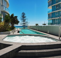 Reflection Tower Two - Hotel QLD