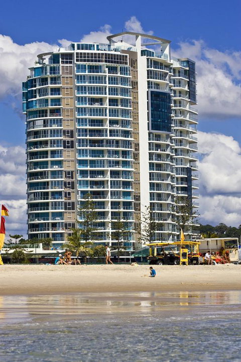 Reflections Tower Two - Hotel QLD 4