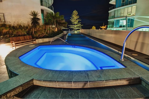 Reflections Tower Two - Hotel QLD 5