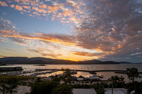 Sunlit Waters Studio Apartments - Hotel QLD 16