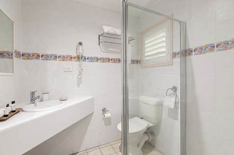 Sunlit Waters Studio Apartments - Hotel QLD 20