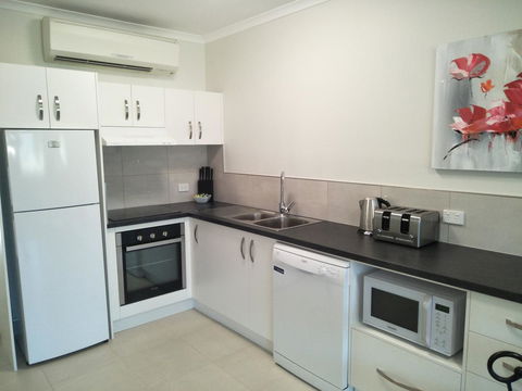 Airlie Seaview Apartments - Hotel QLD 13