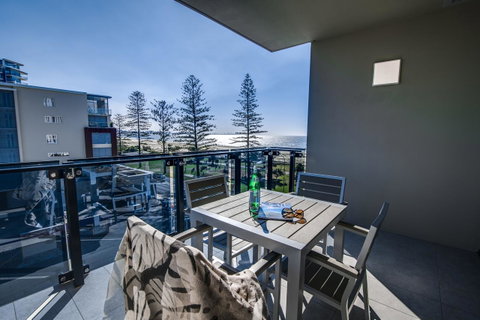 Iconic Kirra Beach Resort - Hotel QLD 13