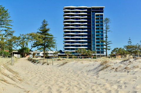 Iconic Kirra Beach Resort - Hotel QLD 7
