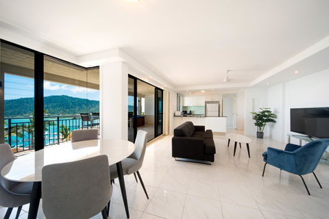 Pinnacles - Hotel QLD 6